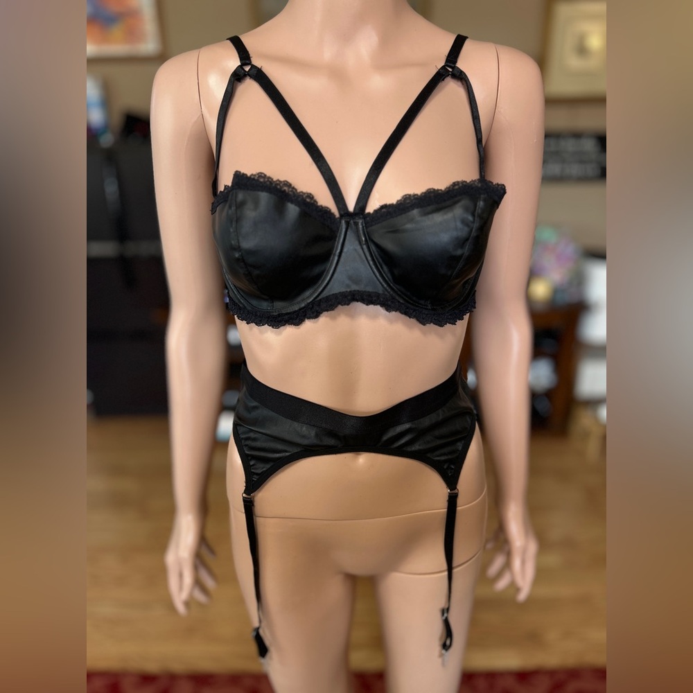 Black Faux Leather Bra & Garter Set - Women Intimates size L
